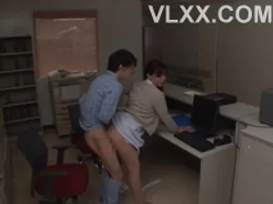 Cậu con trai ở tuổi dậy thì làm cho má cho kế chịu không nổi