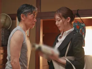 Con rể vô tình thấy má bà xã tắm trong chuyến đi chơi gia đình